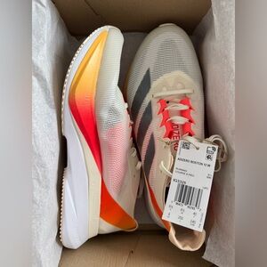 Adidas Adizero Boston 12 W in White and Orange
